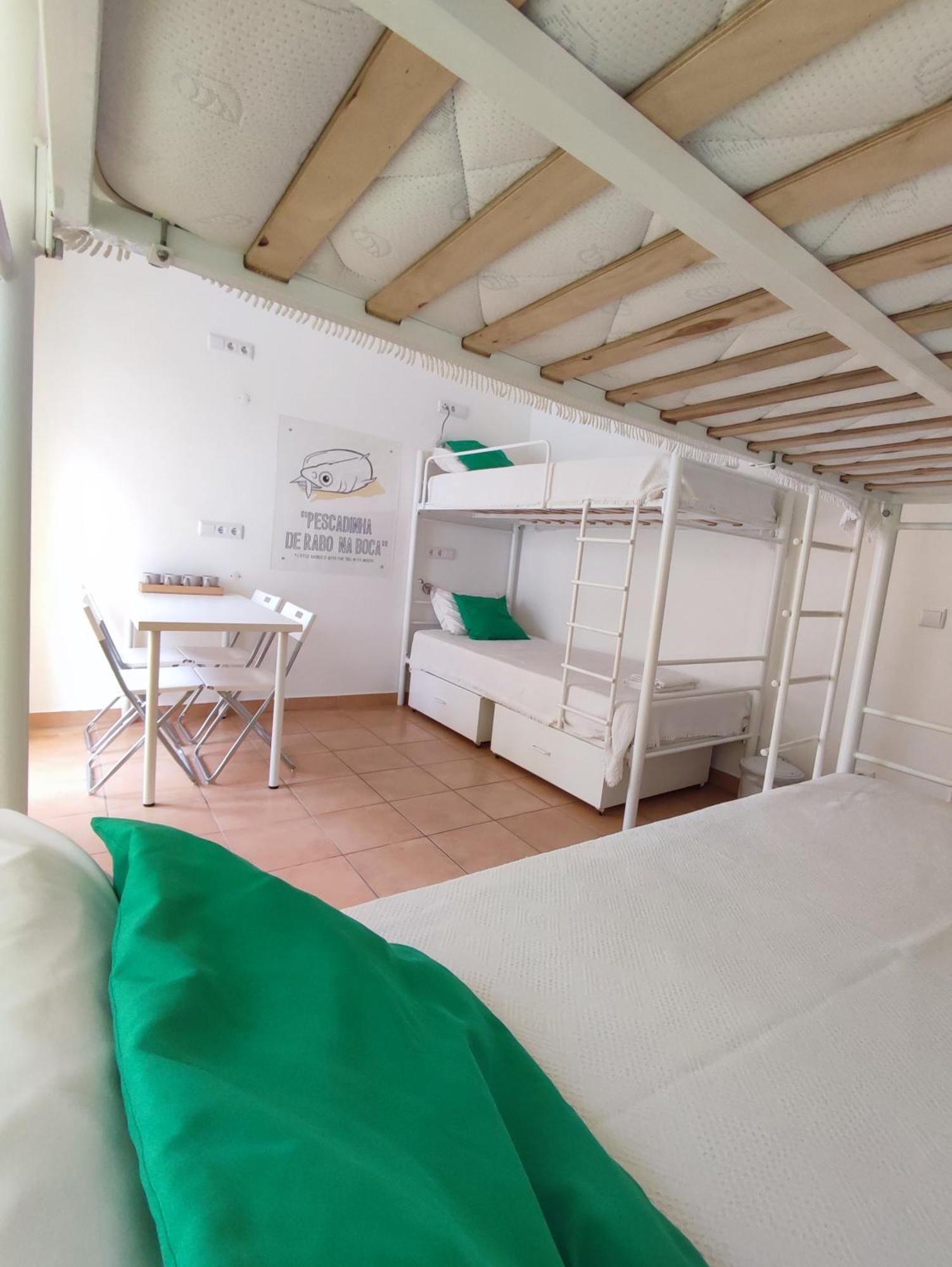 Racing Mackerel Hostel Lagos Dış mekan fotoğraf